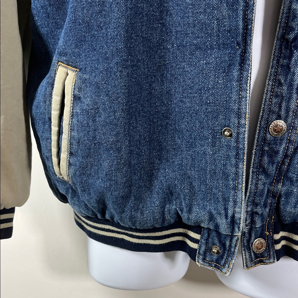 Faded Glory Authentic Blue Jeans Jacket Boys Size XL
Quilted Lining Snap Front - Picture 5 of 10